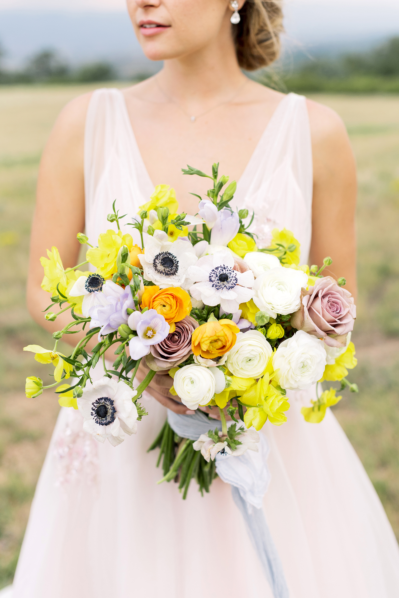 Colorado Wedding Photographers, Summer Wedding Bouquets, Film Photographers in Colorado, Mountain Destination Weddings