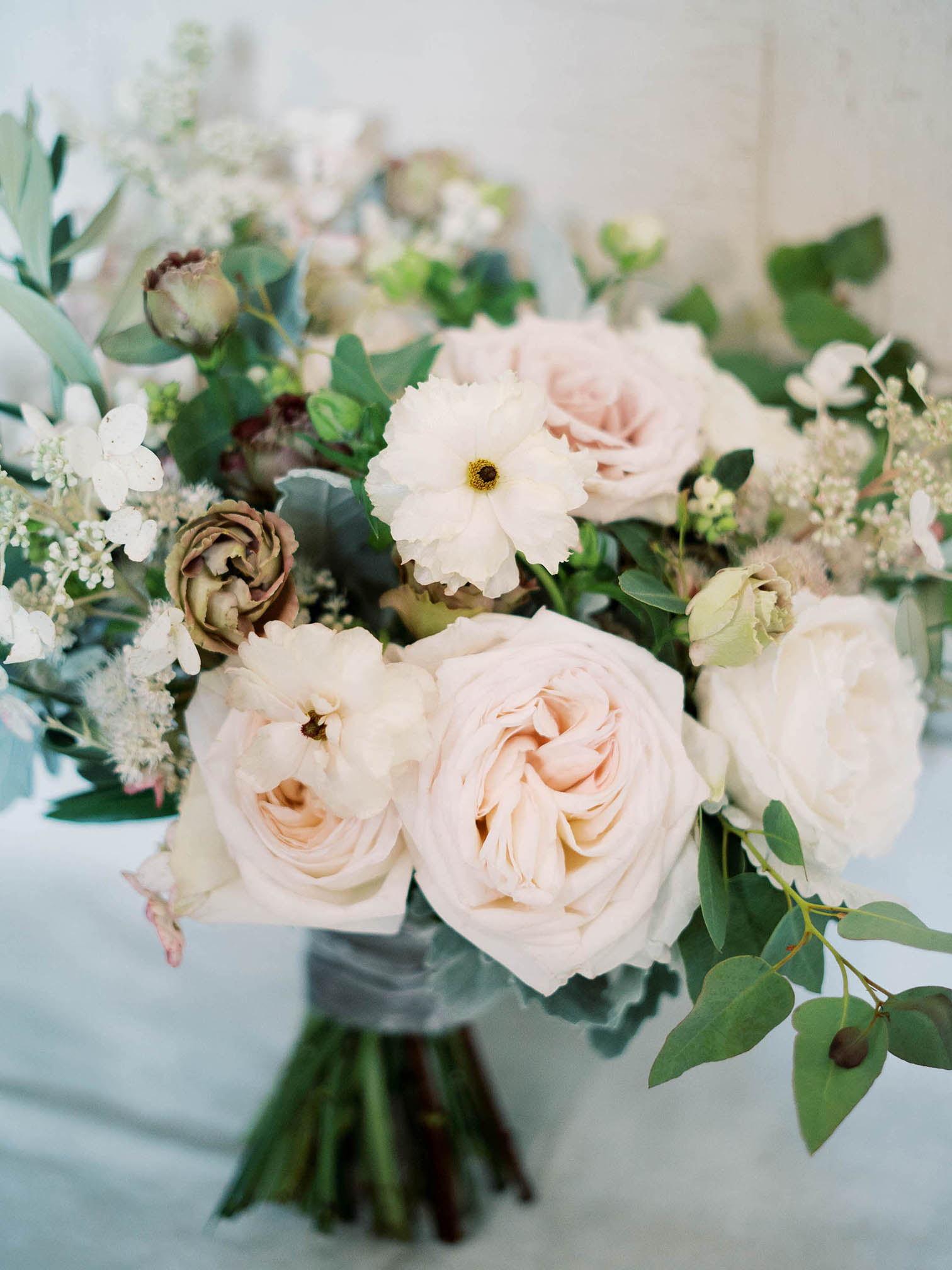 Park Hyatt Beaver Creek Wedding, romantic ivory bouquet,