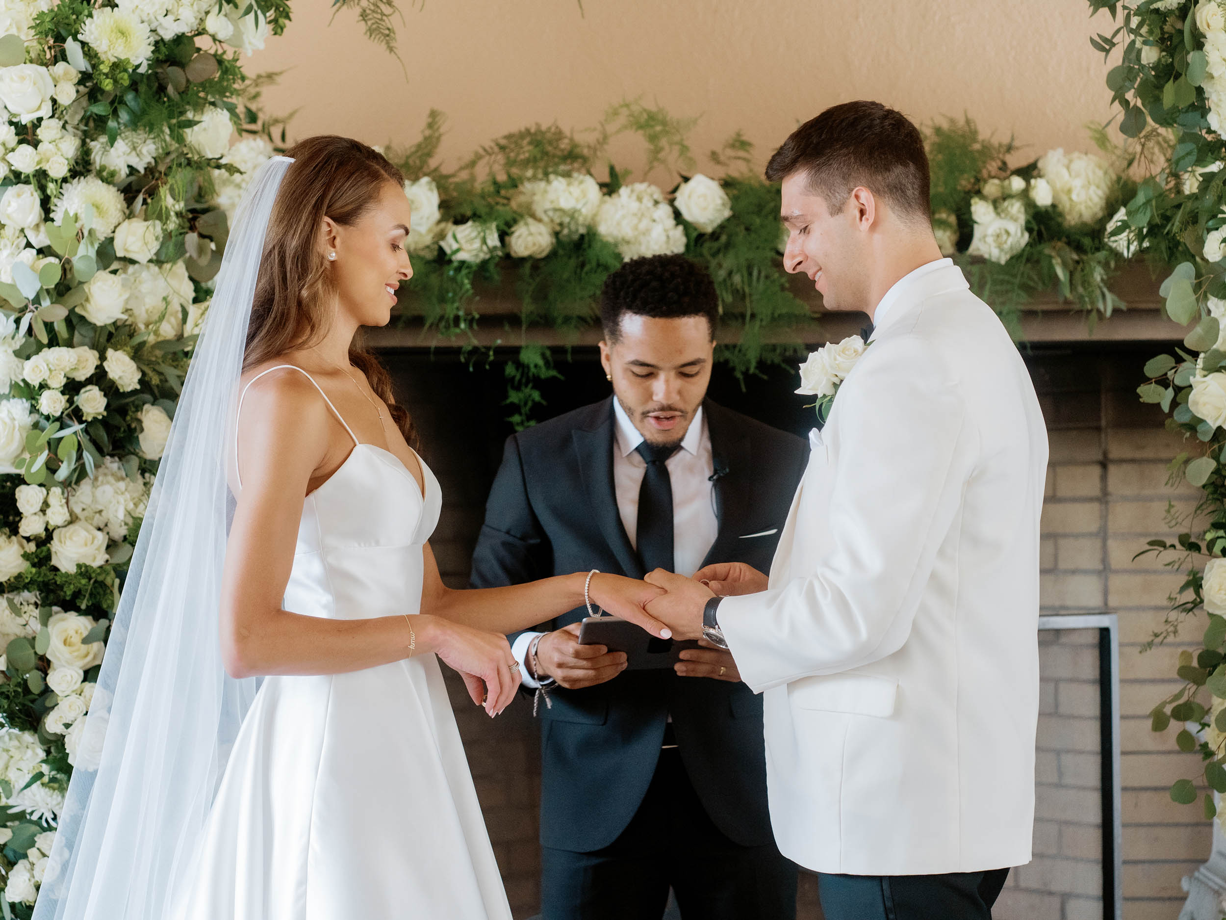 The Broadmoor Wedding Venue, exchanging rings