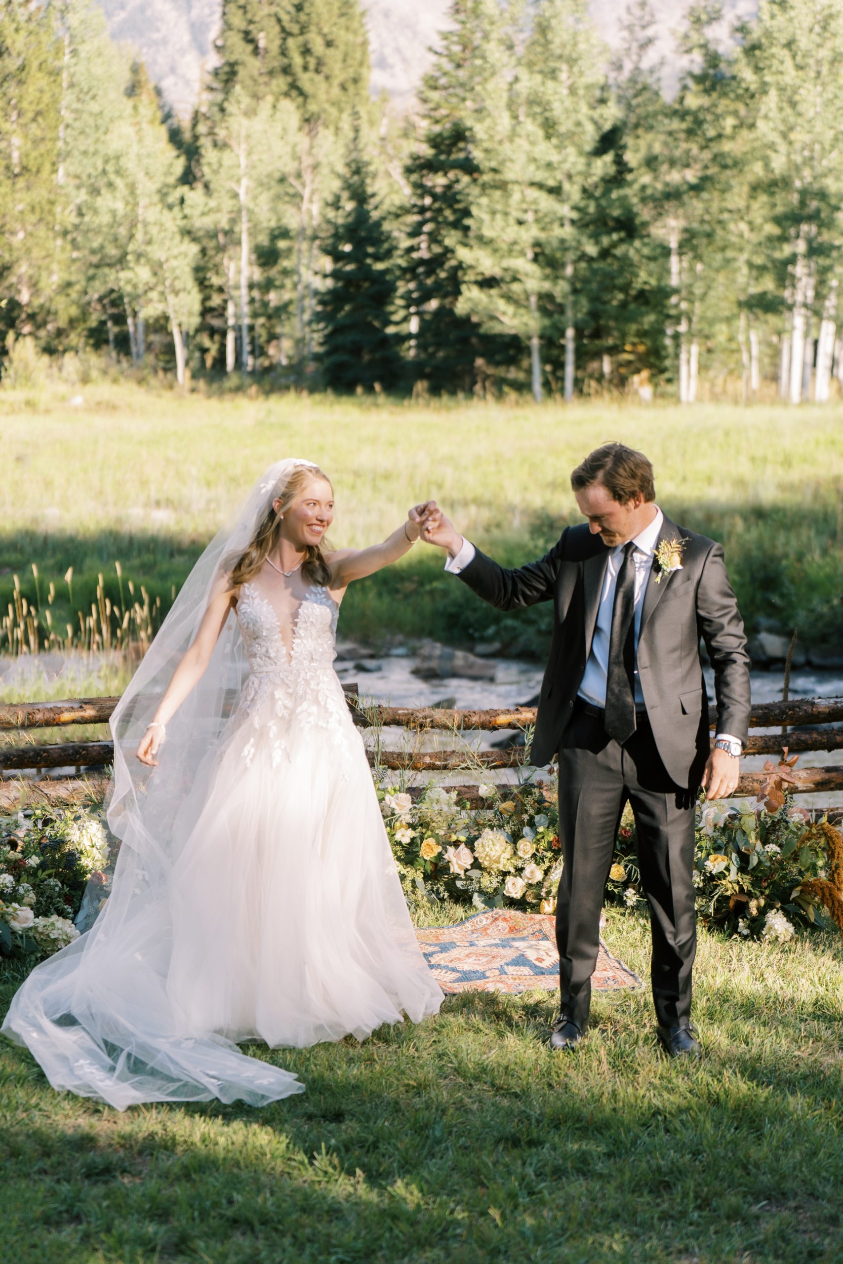 Aspen wedding photographer, Dunbar ranch, destinations weddings in aspen colorado, aspen wedding photographers