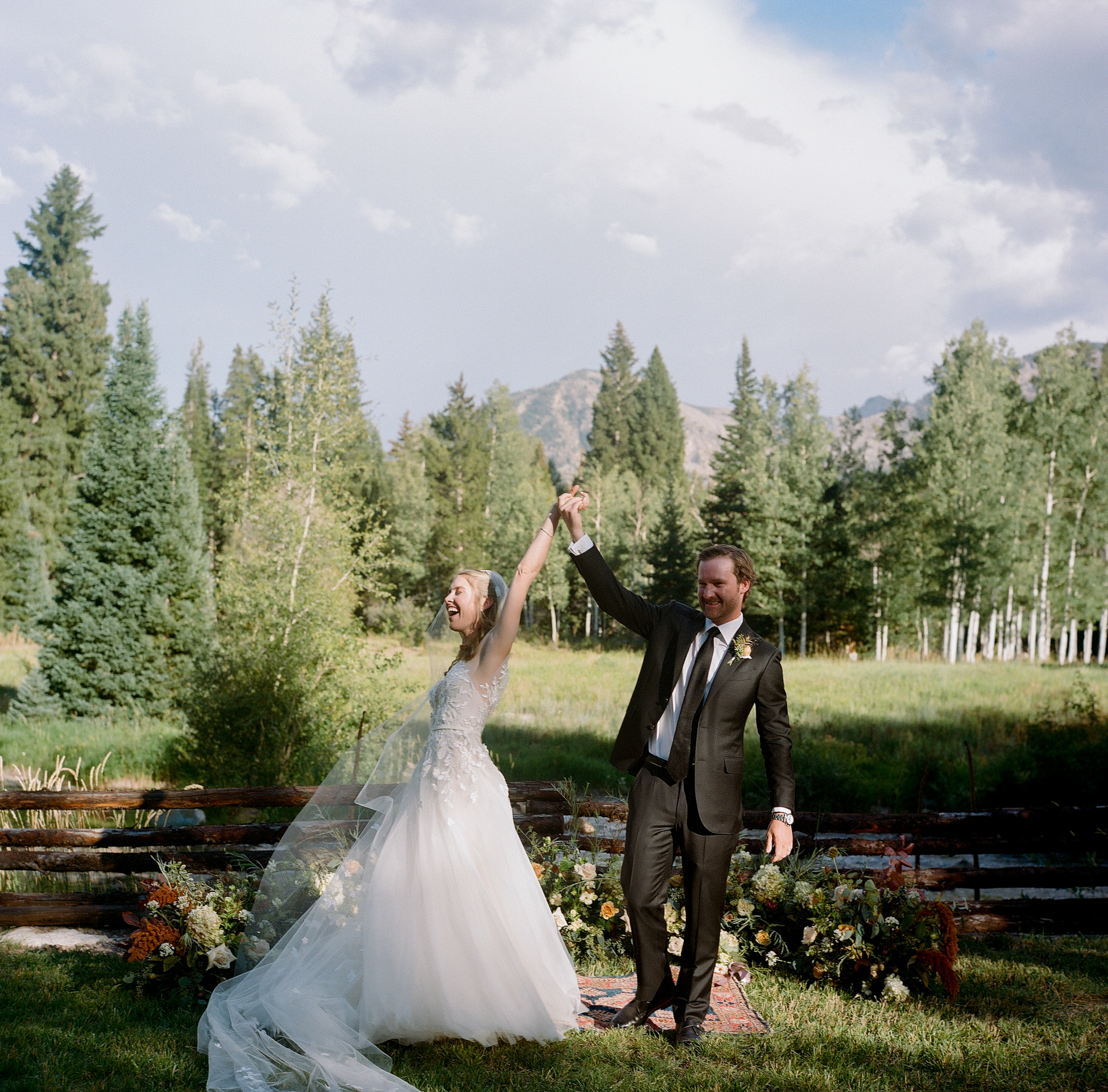 Aspen wedding photographer, Dunbar ranch, destinations weddings in aspen colorado, aspen wedding photographers