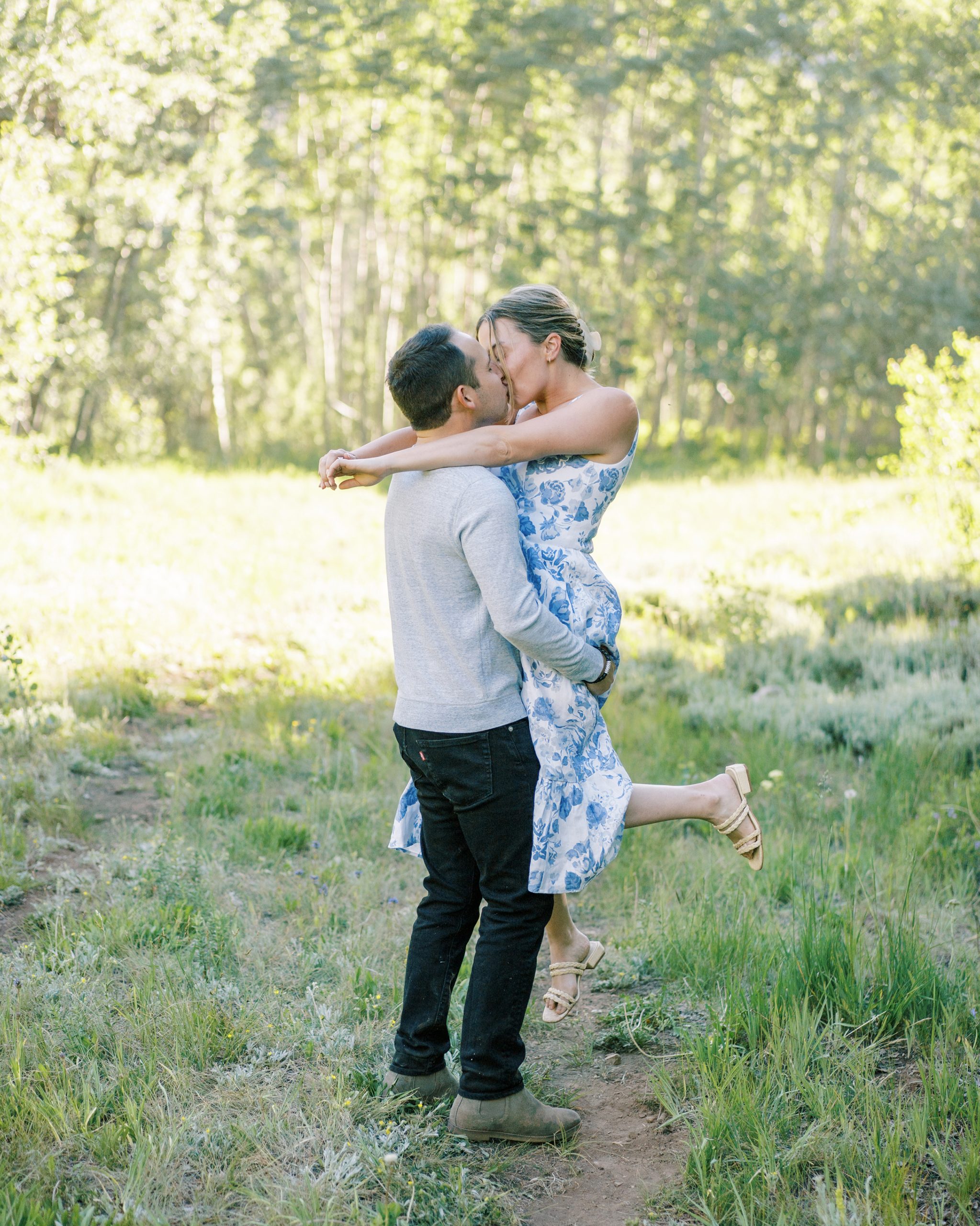 Aspen colorado engagement photos, aspen colorado engagement session, aspen colorado photographers, aspen colorado photographers, aspen colorado wedding photographer, aspen Colorado wedding photographers, aspen colorado wedding photos, aspen, colorado weddings, mountain engagement aspen colorado